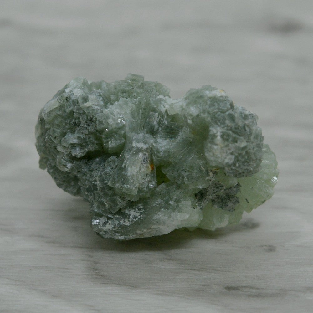 Prehnite brute cristallisée du Maroc 24g et 2,9cm de hauteur