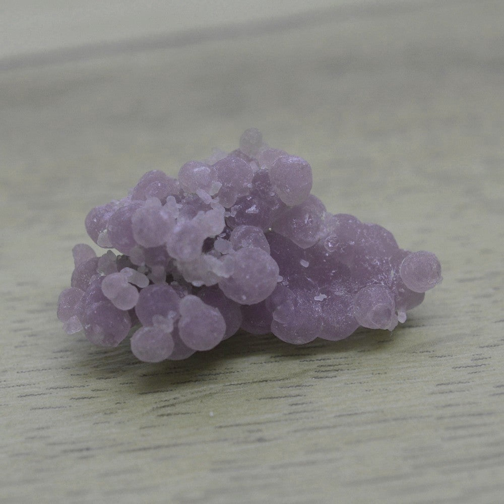 Petit calcédoine grappe de raisin en microcristallin de quartz violette d'Indonésie 5g