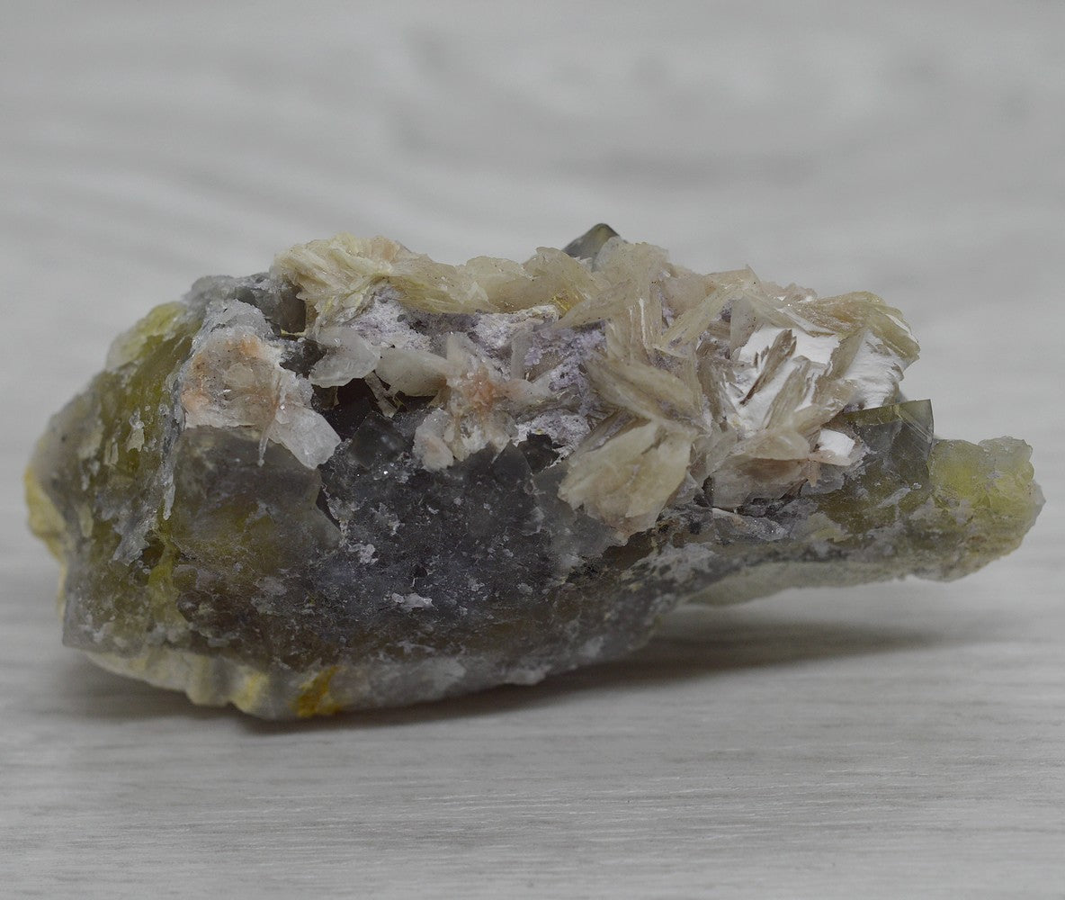 Baryte sur fluorite du Maroc 76g