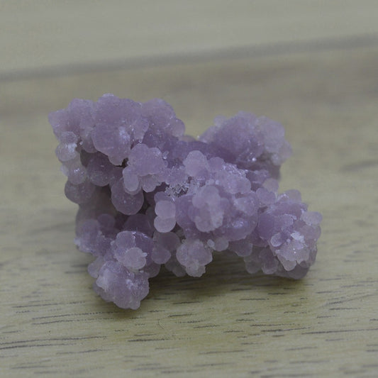 Calcédoine botryoïde violette parme de 8g