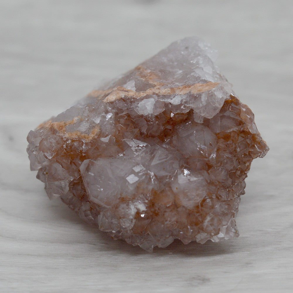 Pierre brute cristal de roche hématoïde 52g