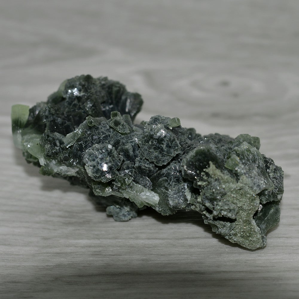Pierre prehnite brute marocaine 67g