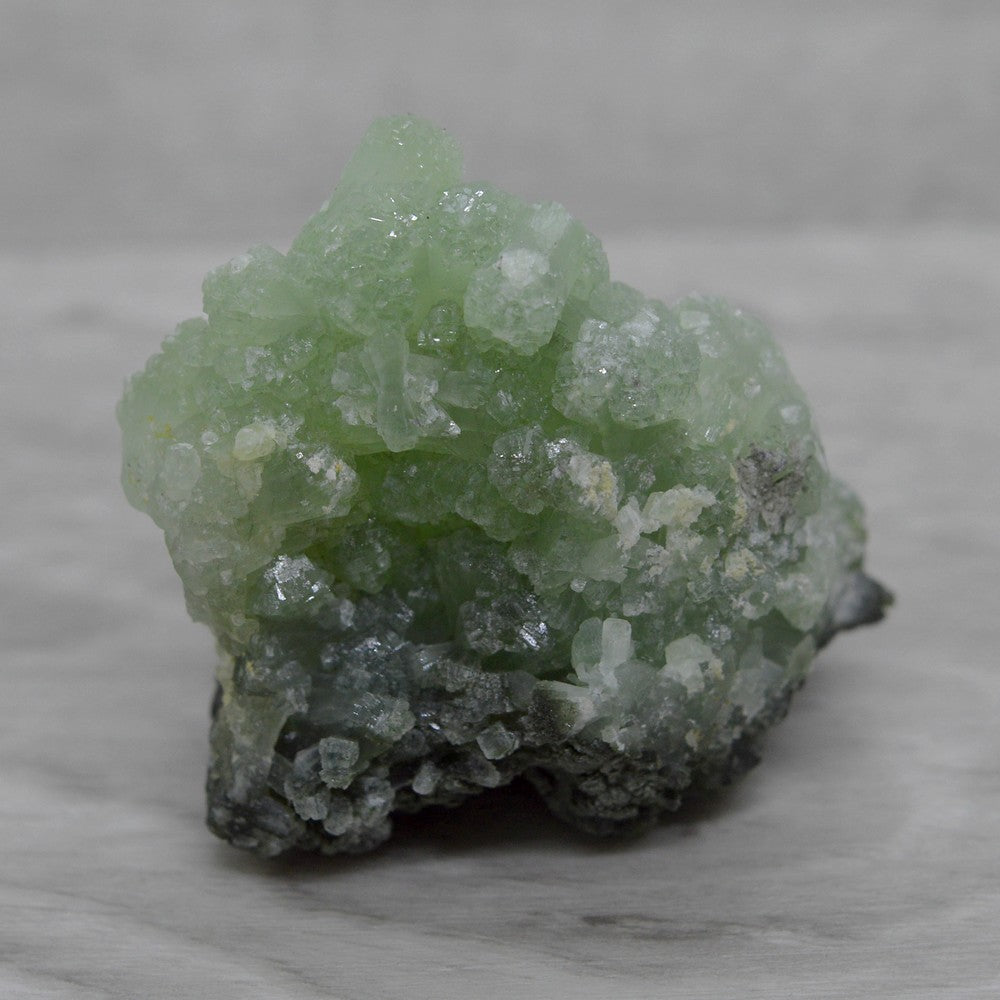 Pierre brute prehnite verte pomme 94g marocaine