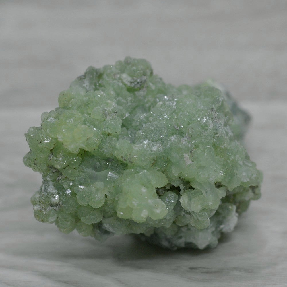 Prehnite verte et jaune du Maroc 158g pierre brute