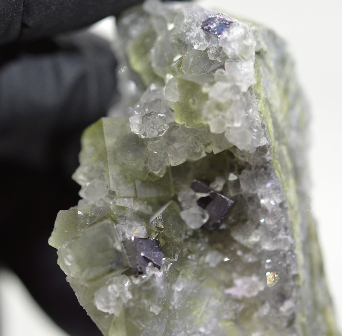 Quartz avec cubes de fluorine et galène 43g